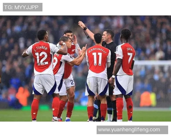 足总杯激战：那不勒斯与曼城2-2平局补时进球引发全场狂欢