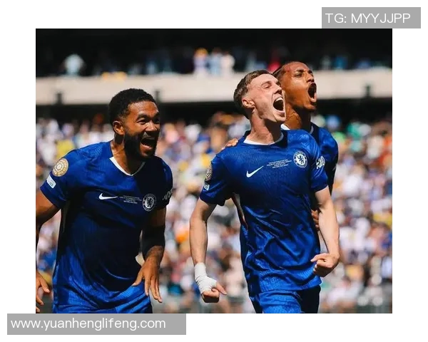 世界杯切尔西逆转阿森纳红牌争议引发全场热议与激烈讨论