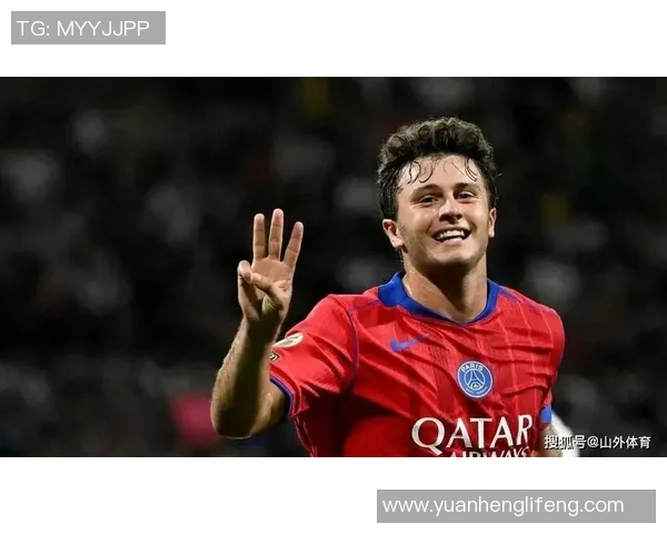 中超精彩对决AC米兰与巴黎圣日耳曼战成平局帽子戏法引发热议