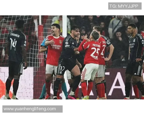 德甲赛场惊现冷门皇马3-0战胜本菲卡引发全场狂欢 德甲赛场惊现冷门皇马3-0战胜本菲卡引发全场狂欢