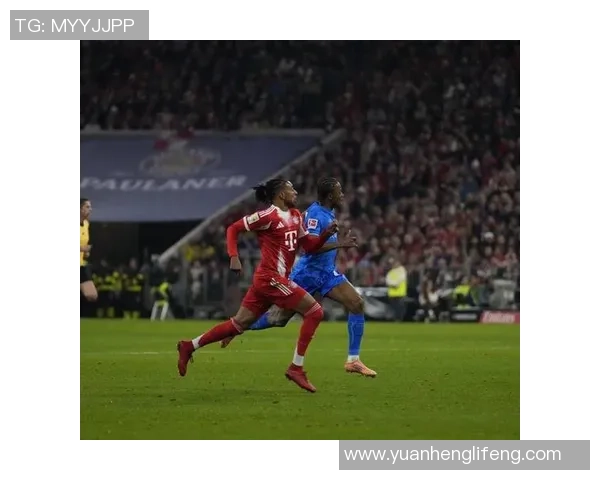 中超经典对决：拜仁与AC米兰1比1平局绝杀瞬间震撼全场